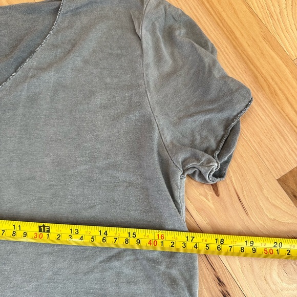 Grey tee with silver sparkly thread. Made in Italy - Picture 6 of 6